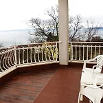Guesthouse Gauss Οπατία