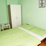 Πανσιόν Guesthouse Gauss 3*