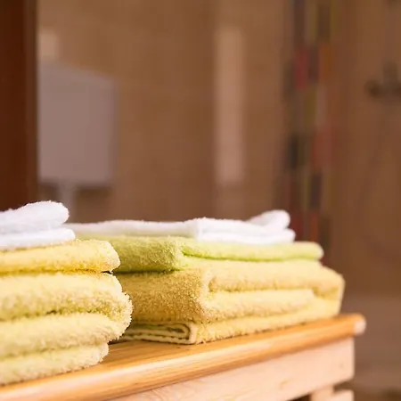 Guesthouse Gauss بيت ضيافة أوباتيا