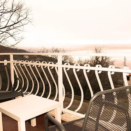 Guesthouse Gauss Pensjonat Opatija