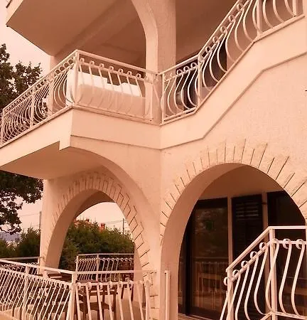 Guesthouse Gauss Pensjonat Opatija