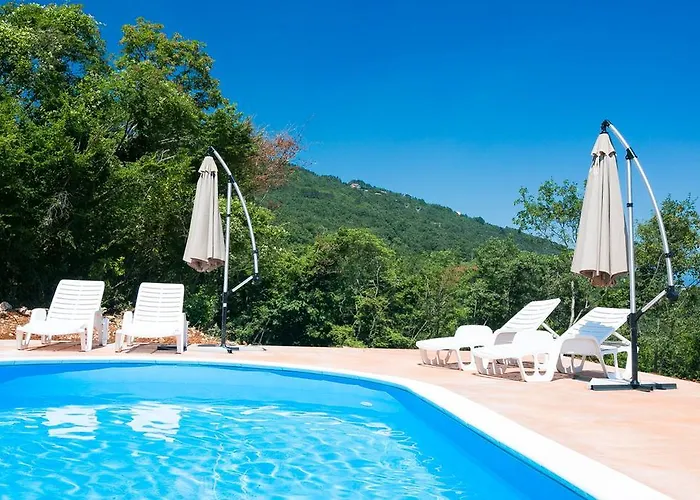 Guesthouse Gauss بيت ضيافة 3*